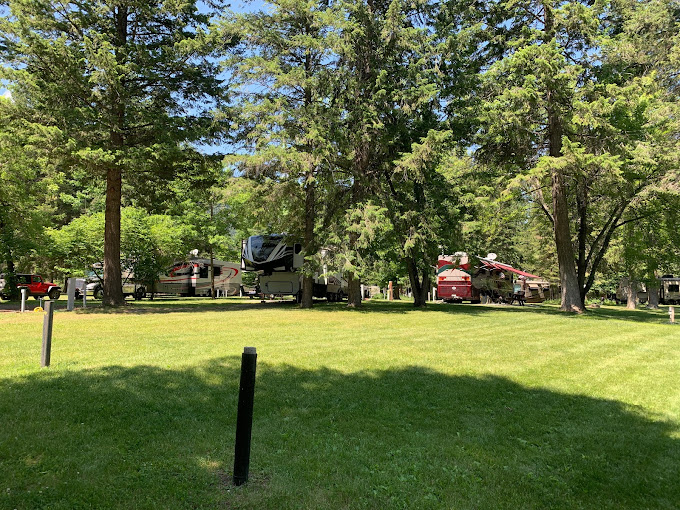 Birdland Bay RV Resort