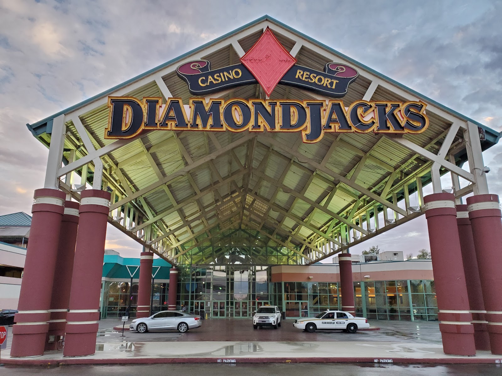 DiamondJacks Casino