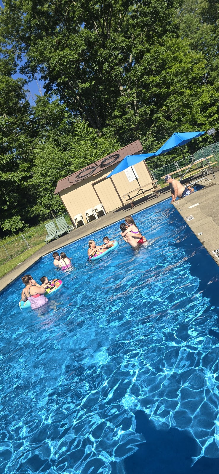 Hill Top Lake Campground