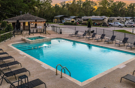 Majestic Pines RV Resort