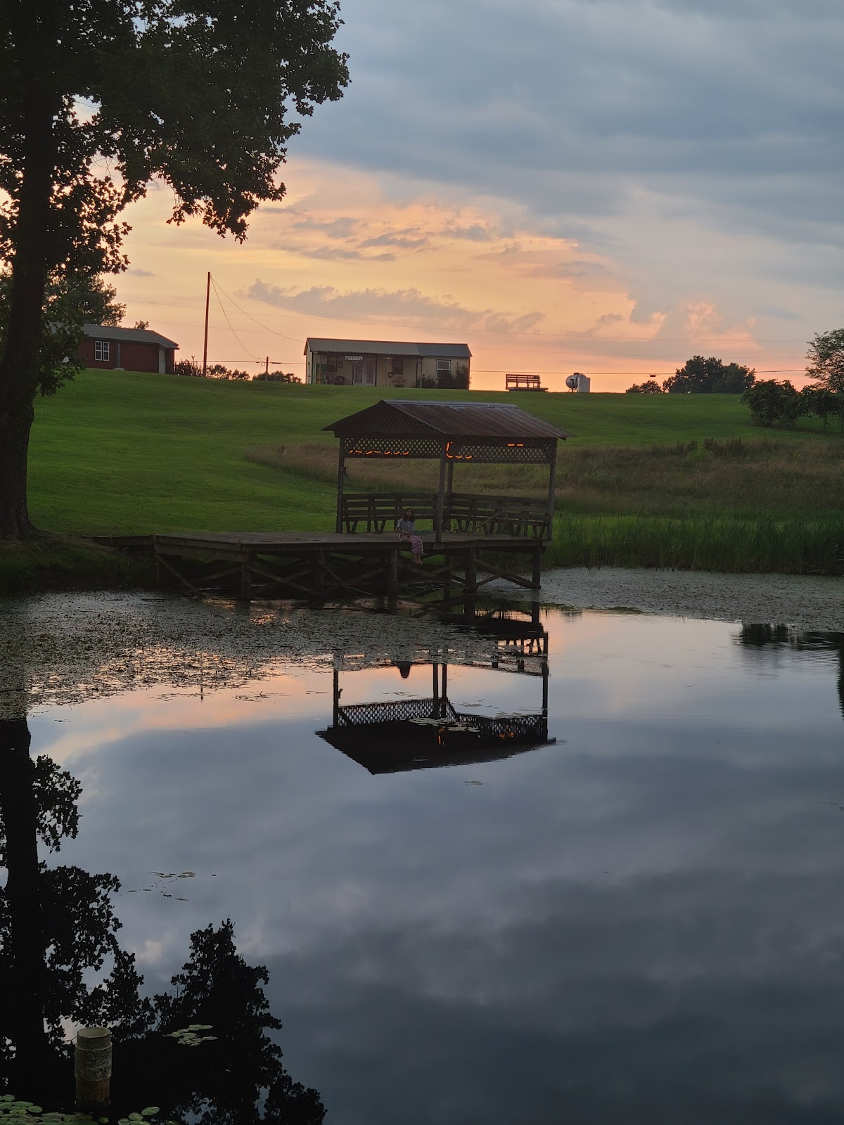 Grand View Cabins and RV Park