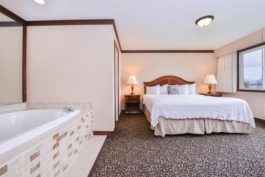 Best Western Edgewater Resort