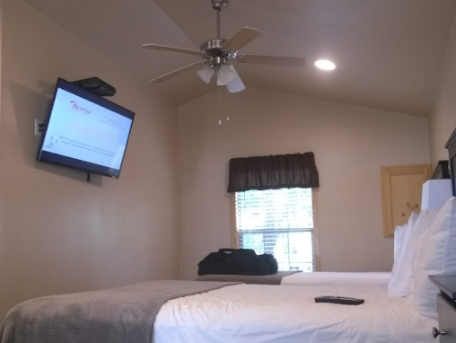 Harborlight Marina & Resort