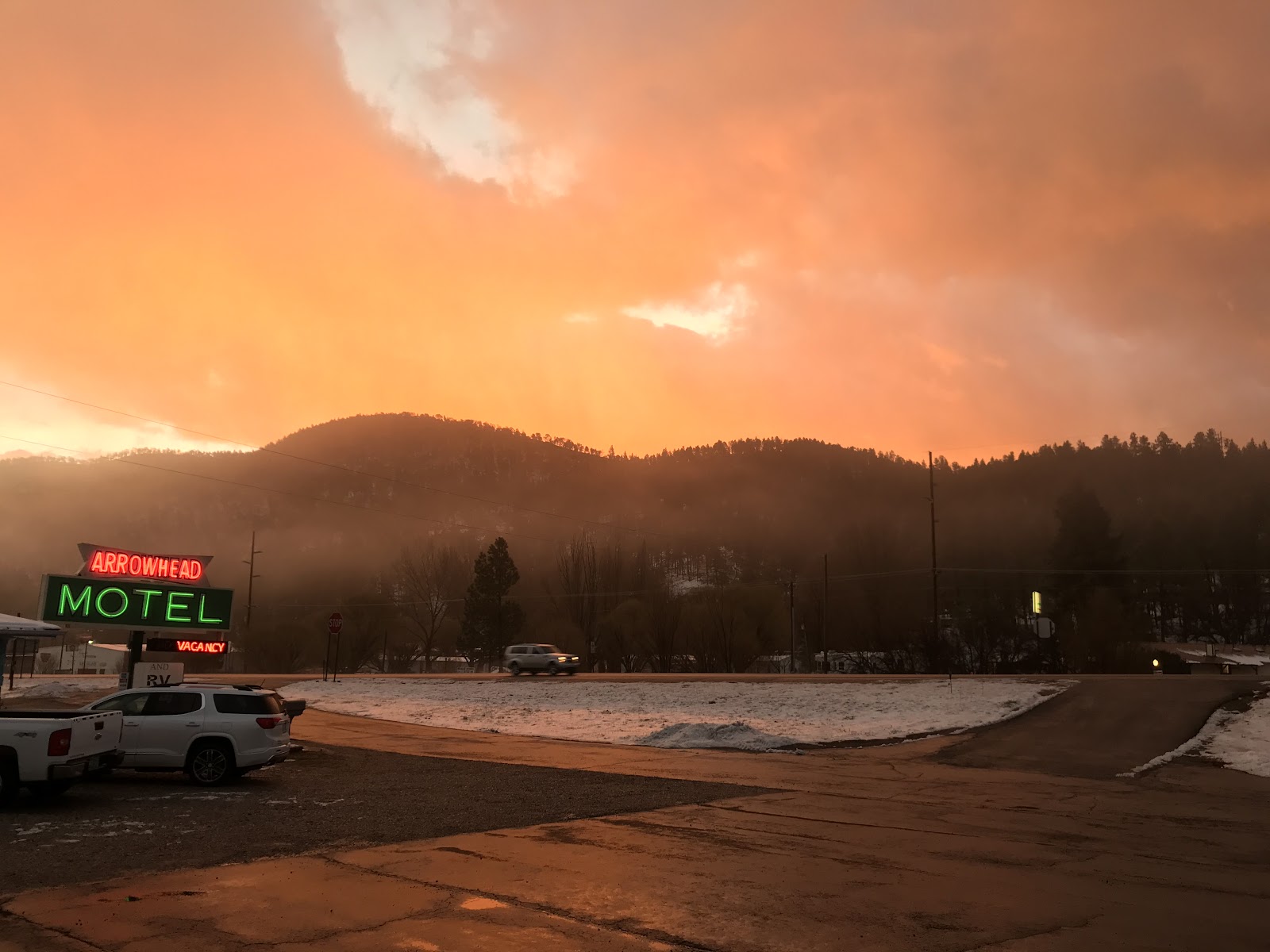 Arrowhead Motel & RV Park