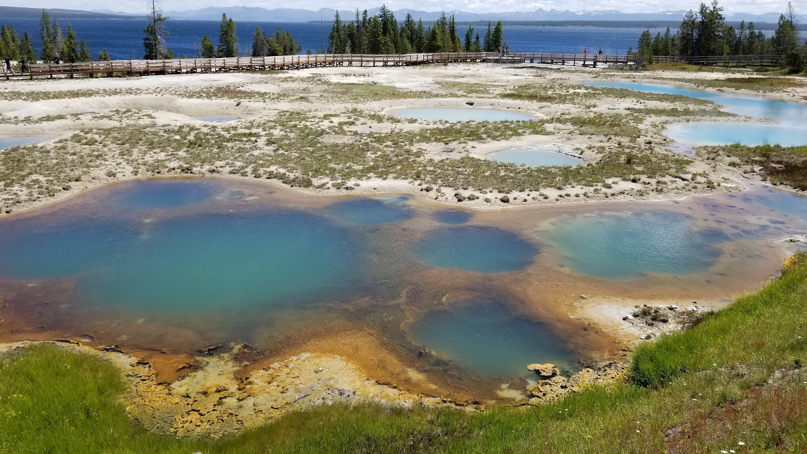 Lewis Lake Campground