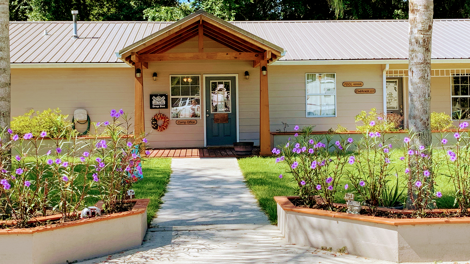 Walkabout Camp and RV Park