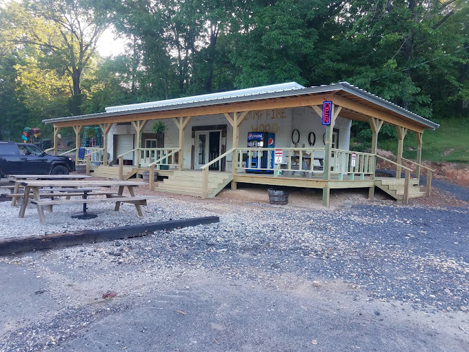 Crockett's Country Store & Buffalo River Canoe Rental