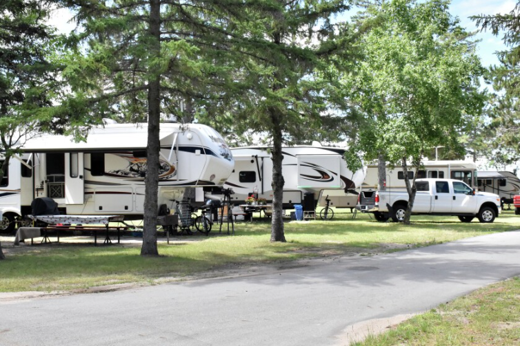 Sunnybrook Park and Campground