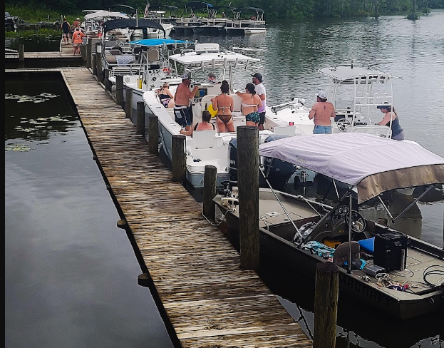 Little River Marina Bar and Grill