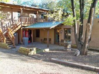 Kelly Place Bed & Breakfast Retreat & RV Park