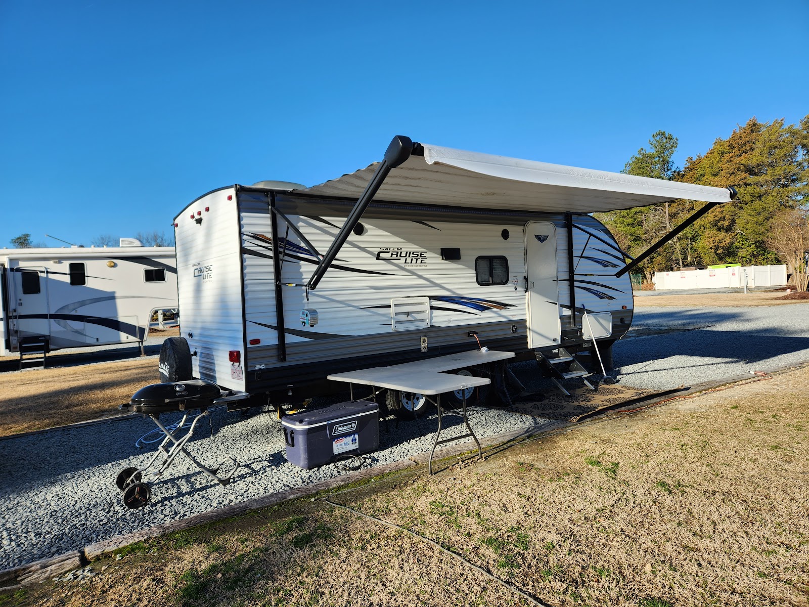 Raleigh Oaks RV & Cottage Resort