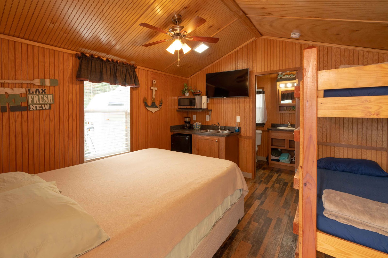 Flamingo Lake RV Resort