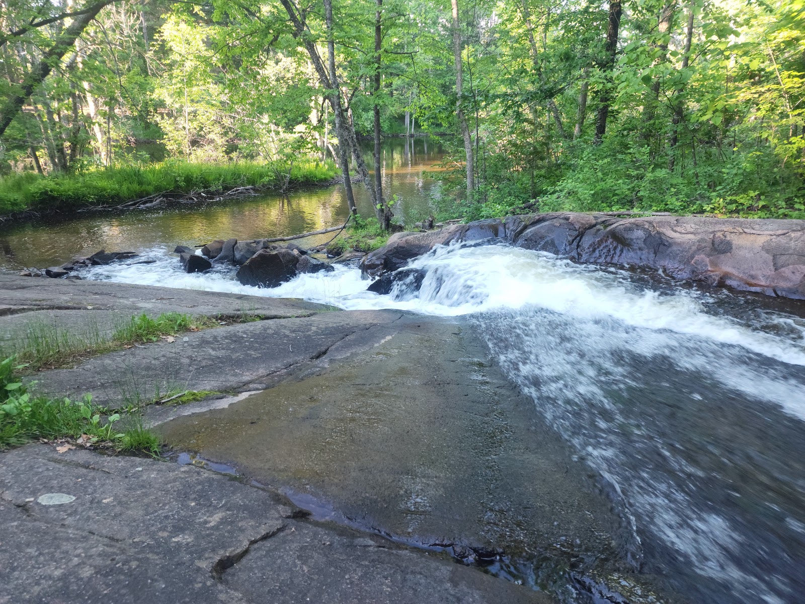 Chute Pond Park and Campground