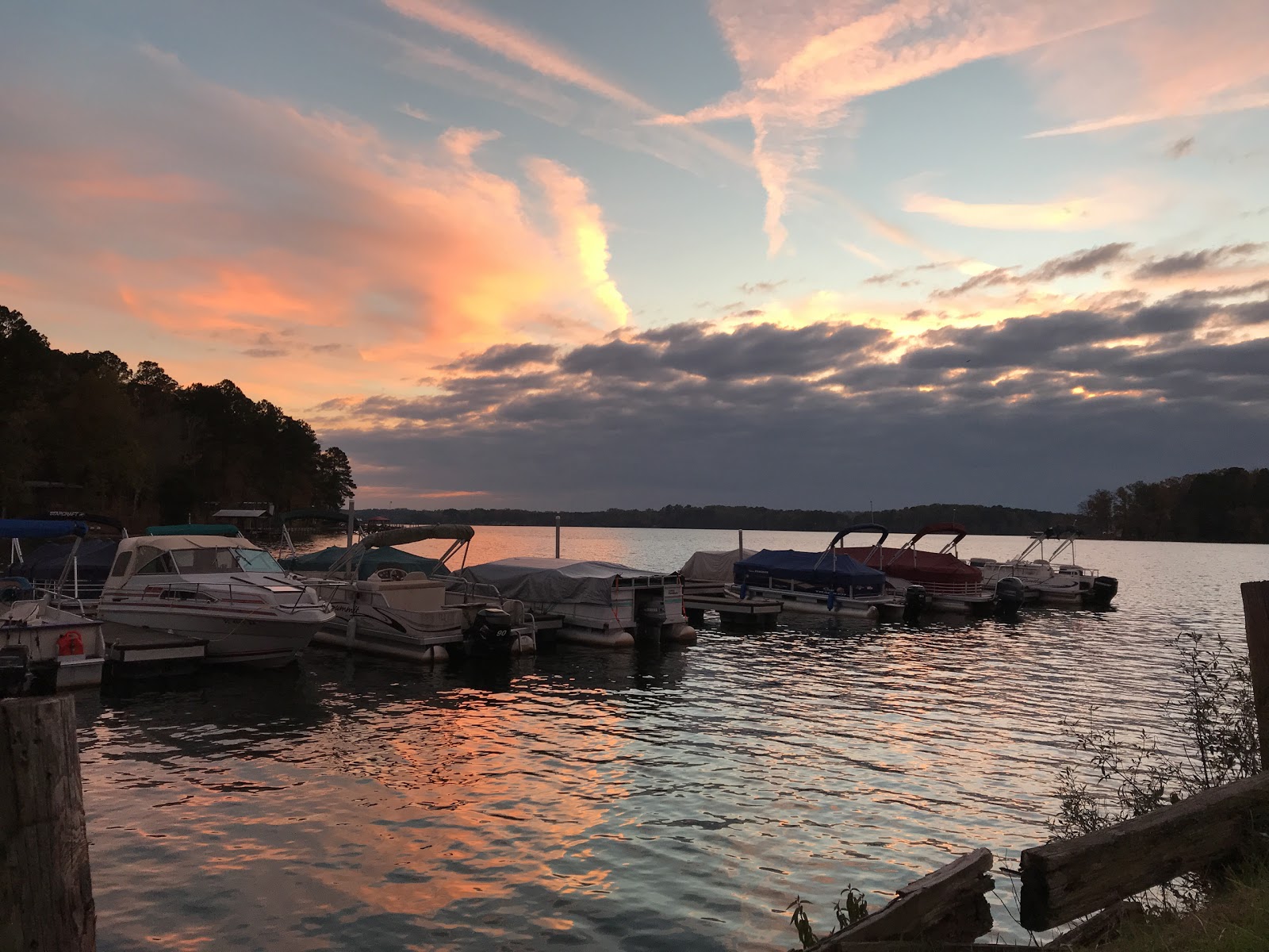 Lighthouse RV Park & Marina