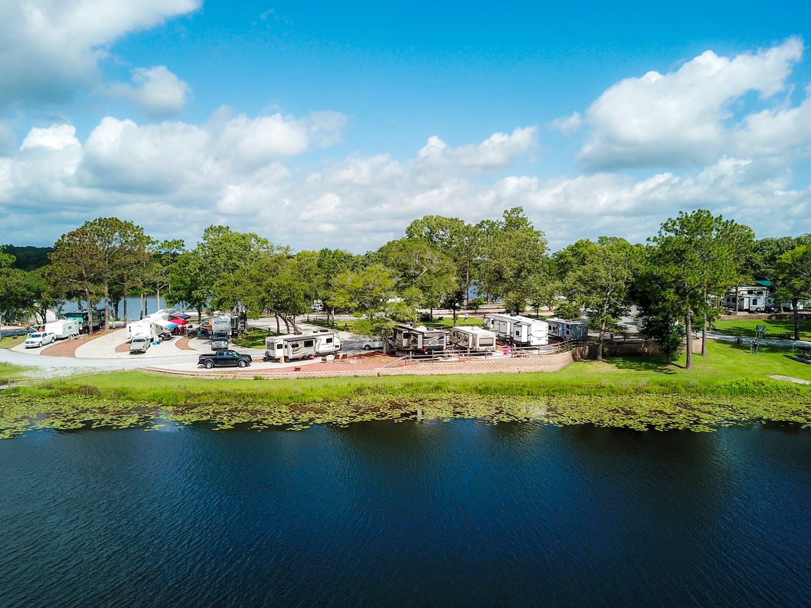 Twin Lakes Camp Resort