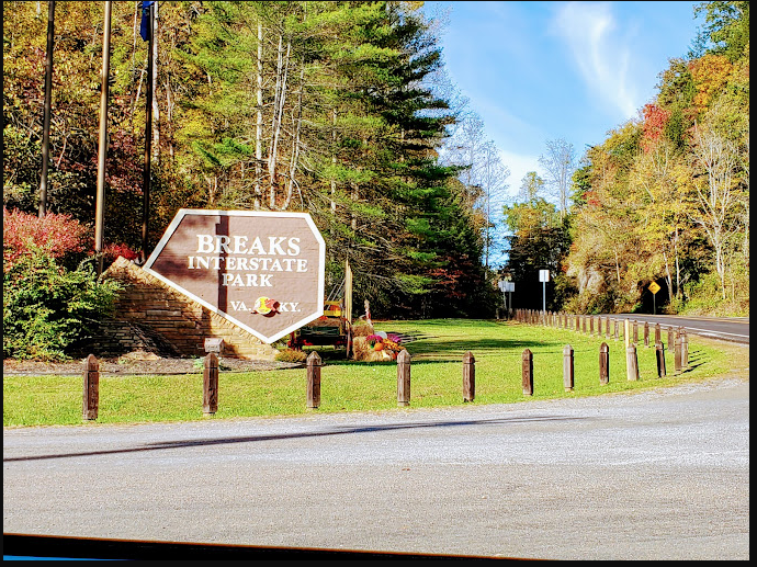 Breaks Interstate Park