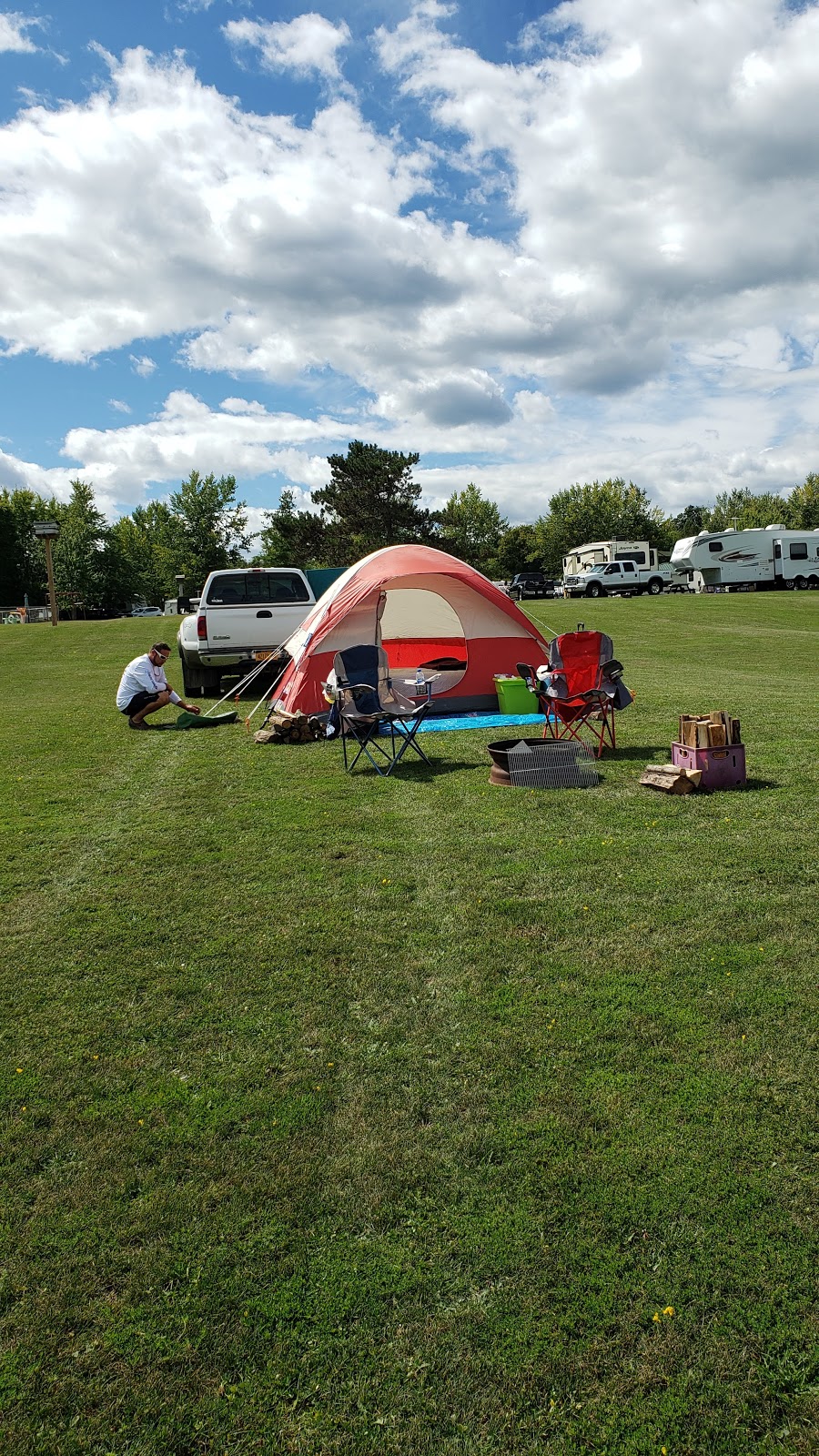 Riverside Acres Campground & Cottages