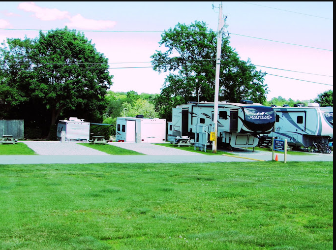 Meadowlark RV Park