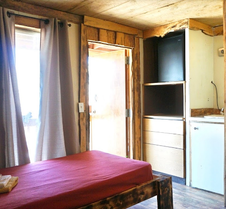 Lakeside Cabins Motel and Campground