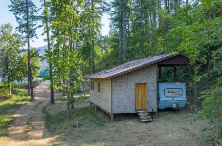 Marshall Lake Resort