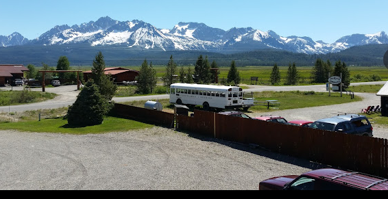 Valley Creek Lodge and RV Park