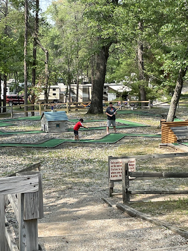 Twin Bears Wooded Campground
