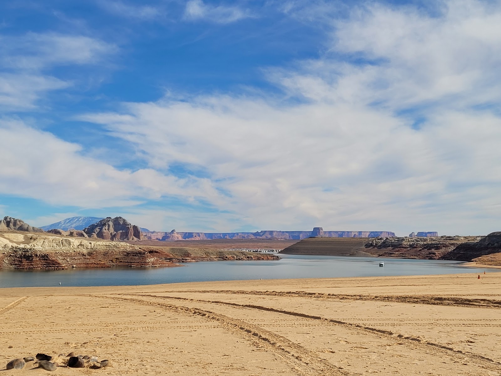 Lone Rock Beach Campground