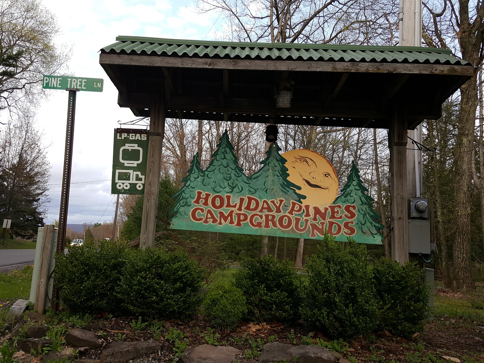Holiday Pines Campgrounds