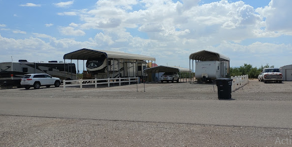 Desert Paradise MH and RV Park