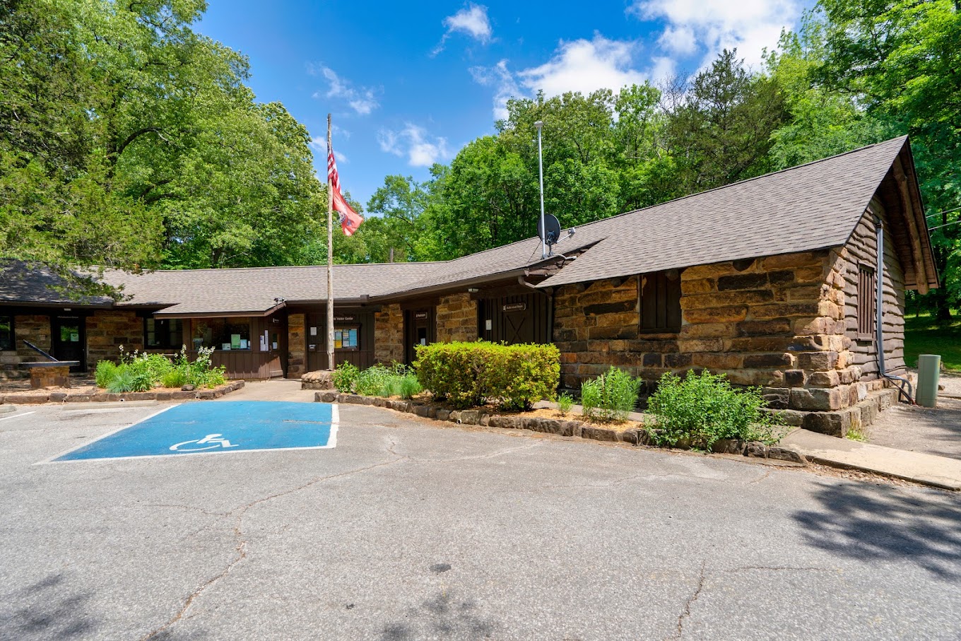 Devil’s Den State Park