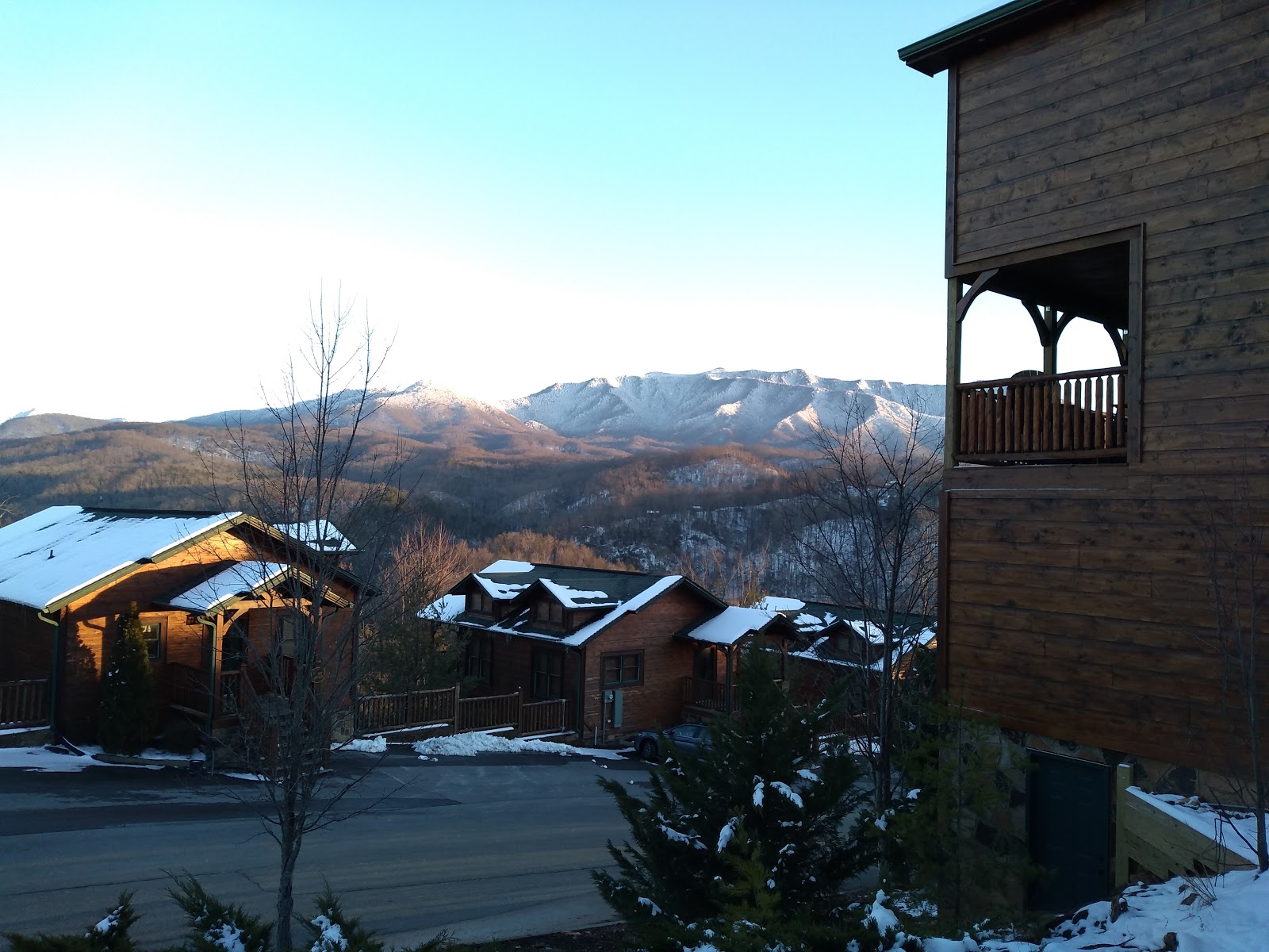 Tremont Hills Campground and Log Cabins