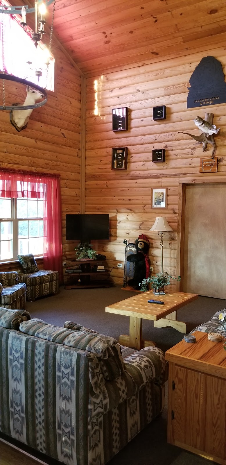 Backwoods Lodge & Cabins
