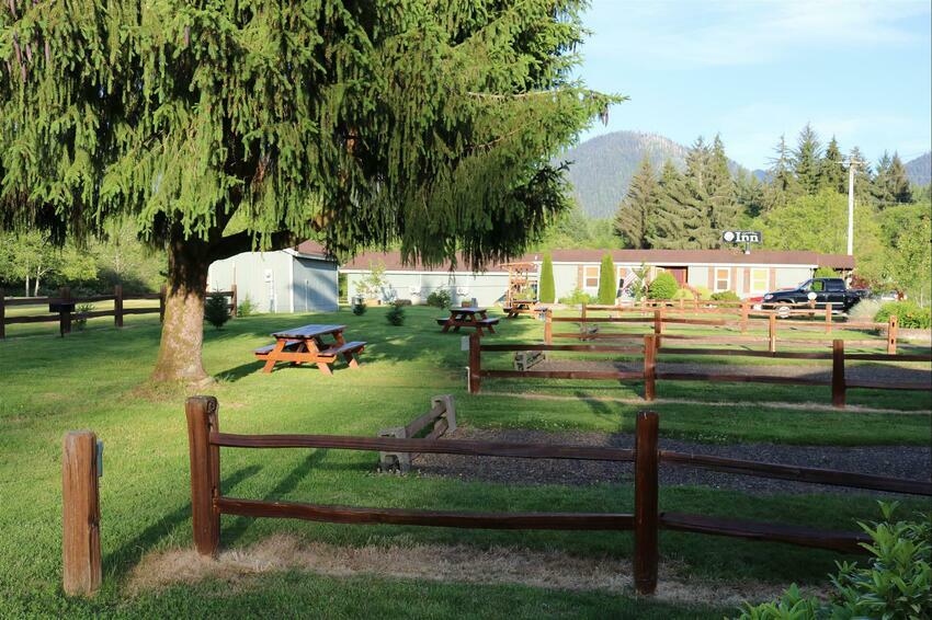 Blue Pacific Motel & RV Park