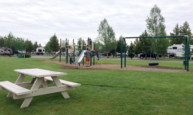 Yellowstone Grizzly RV Park