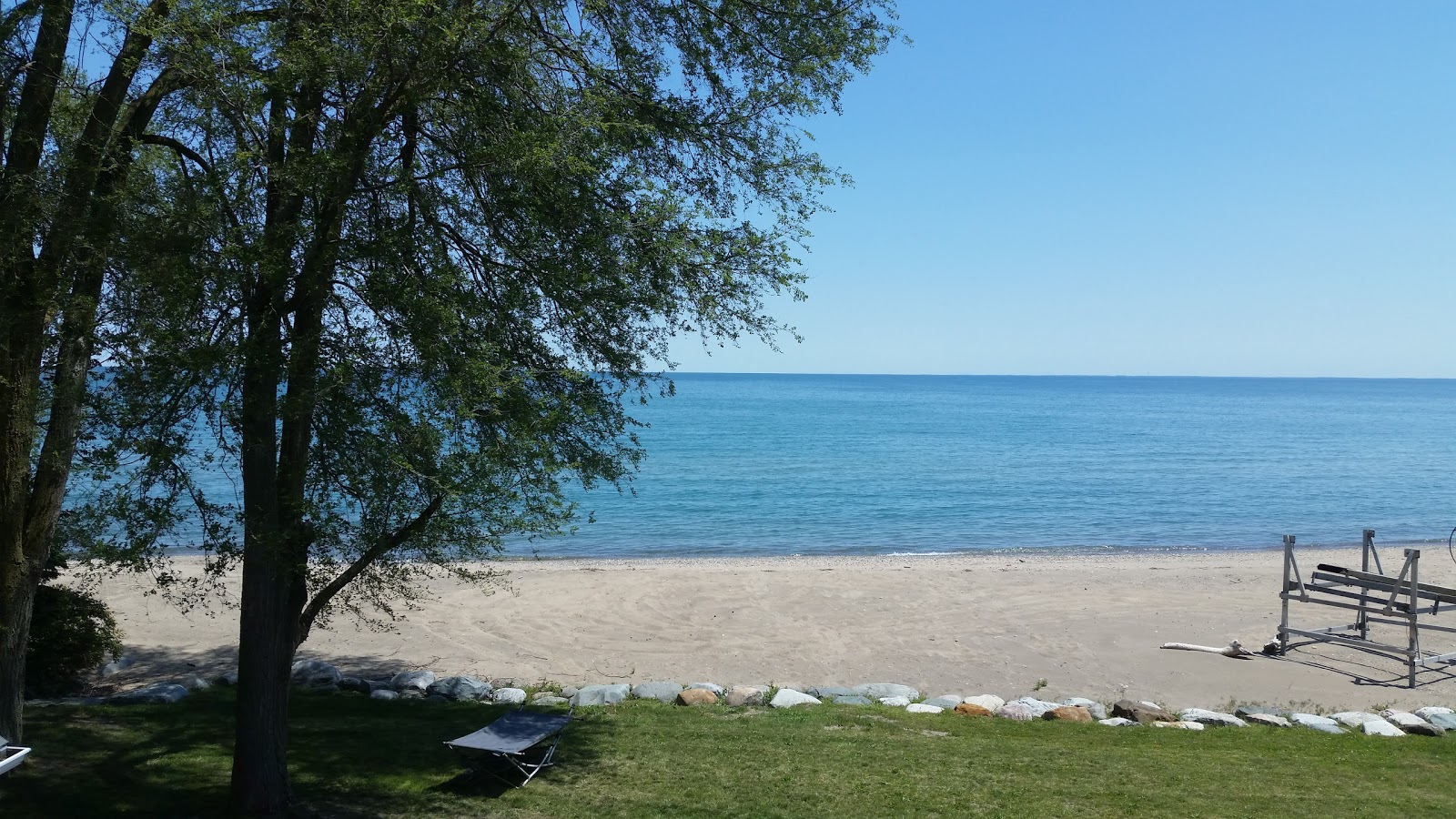 Armstrongs Lakeport Resort