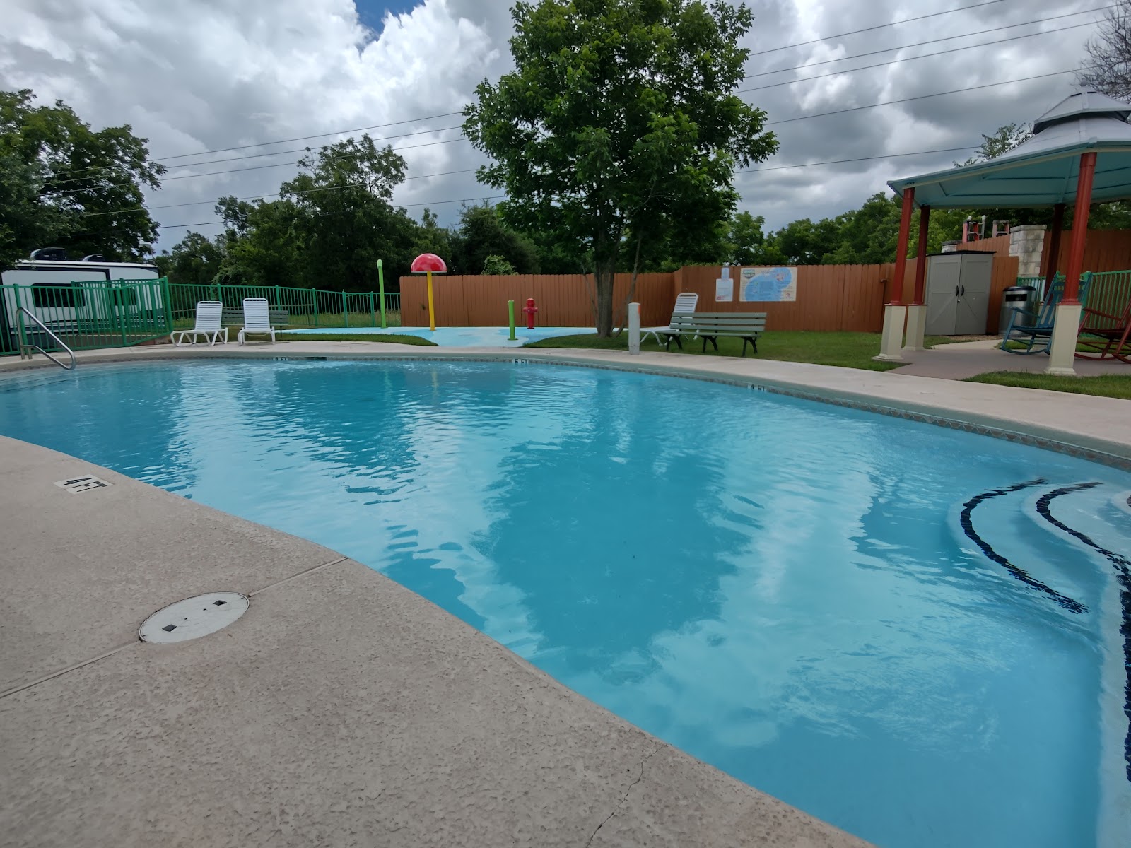 Basin RV Resort - Bastrop