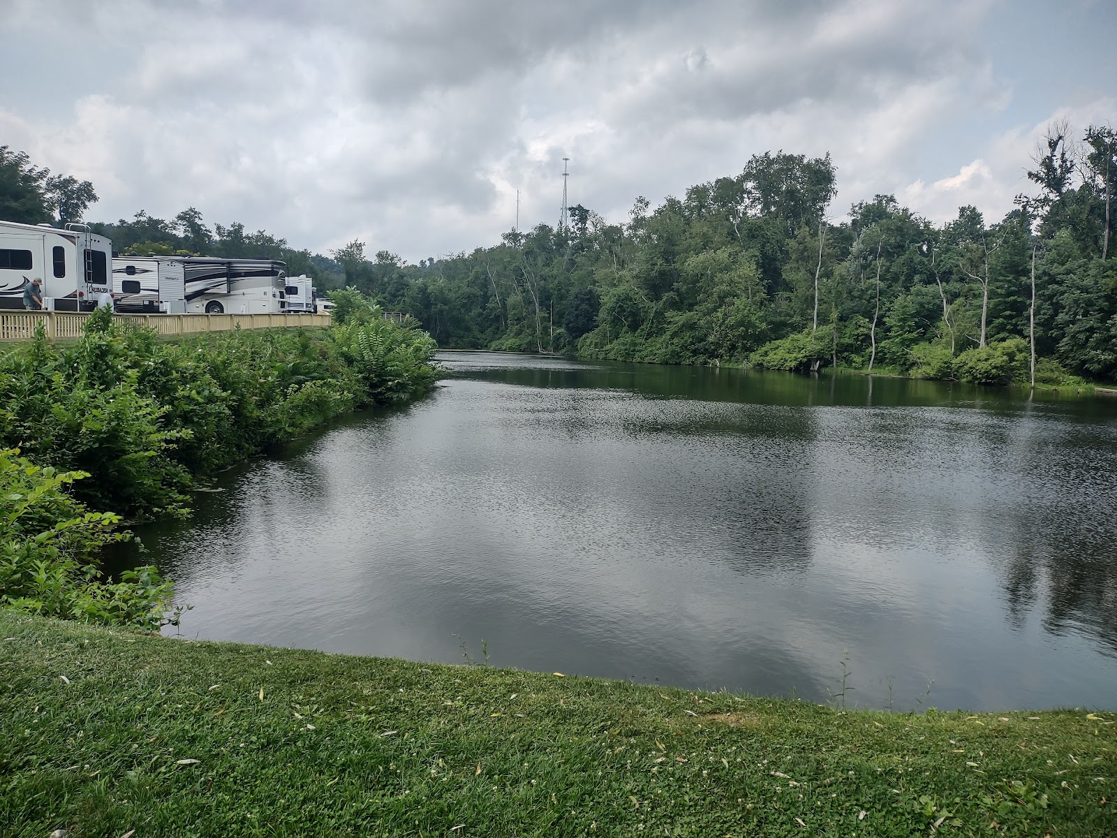 Pine Cove Beach Club & RV Resort