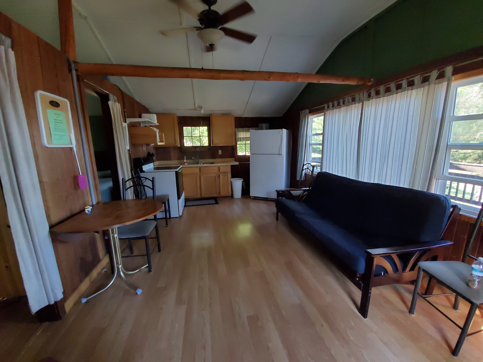 Eagle Lodge & Campground