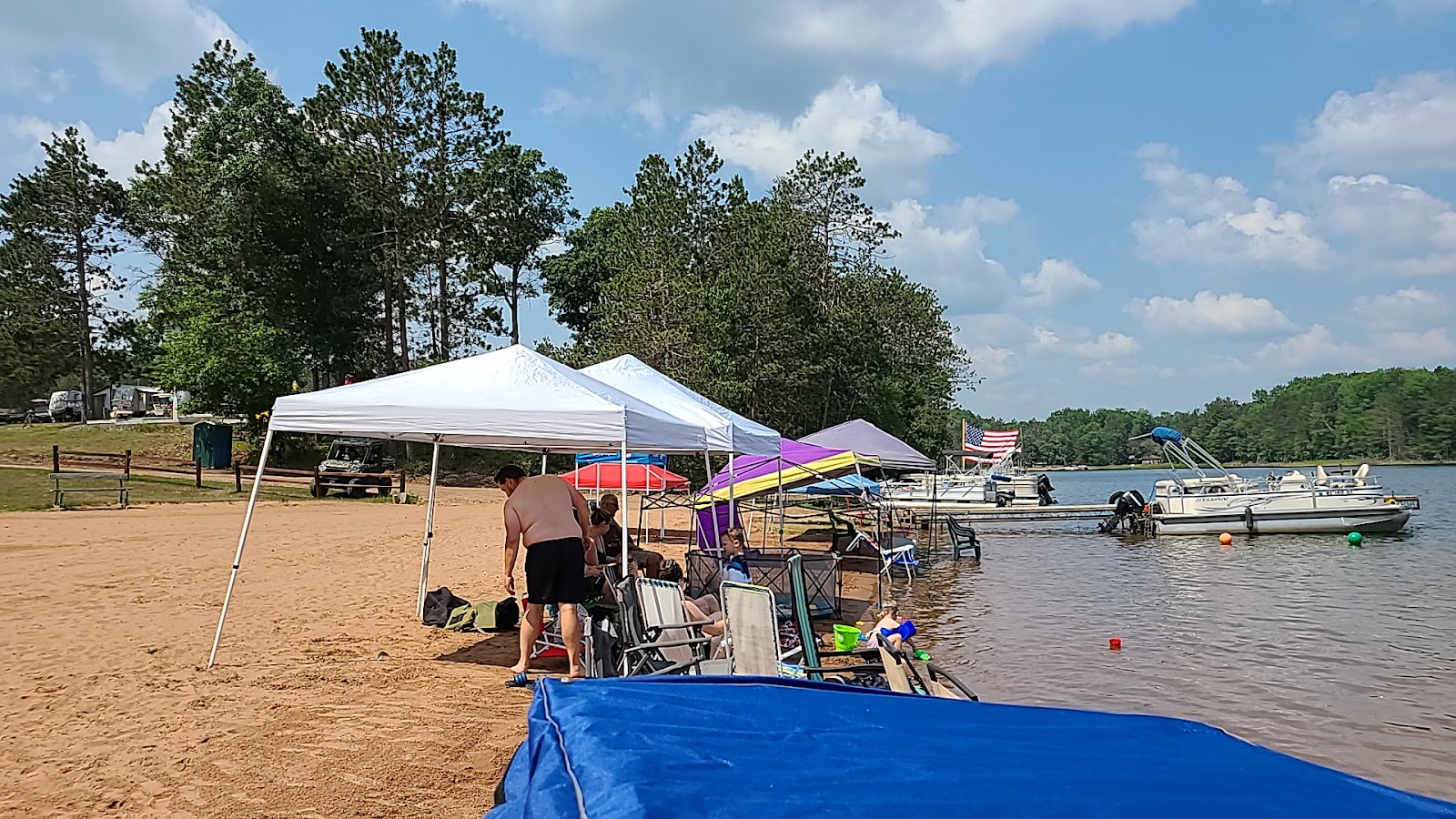 Eagle Lodge & Campground