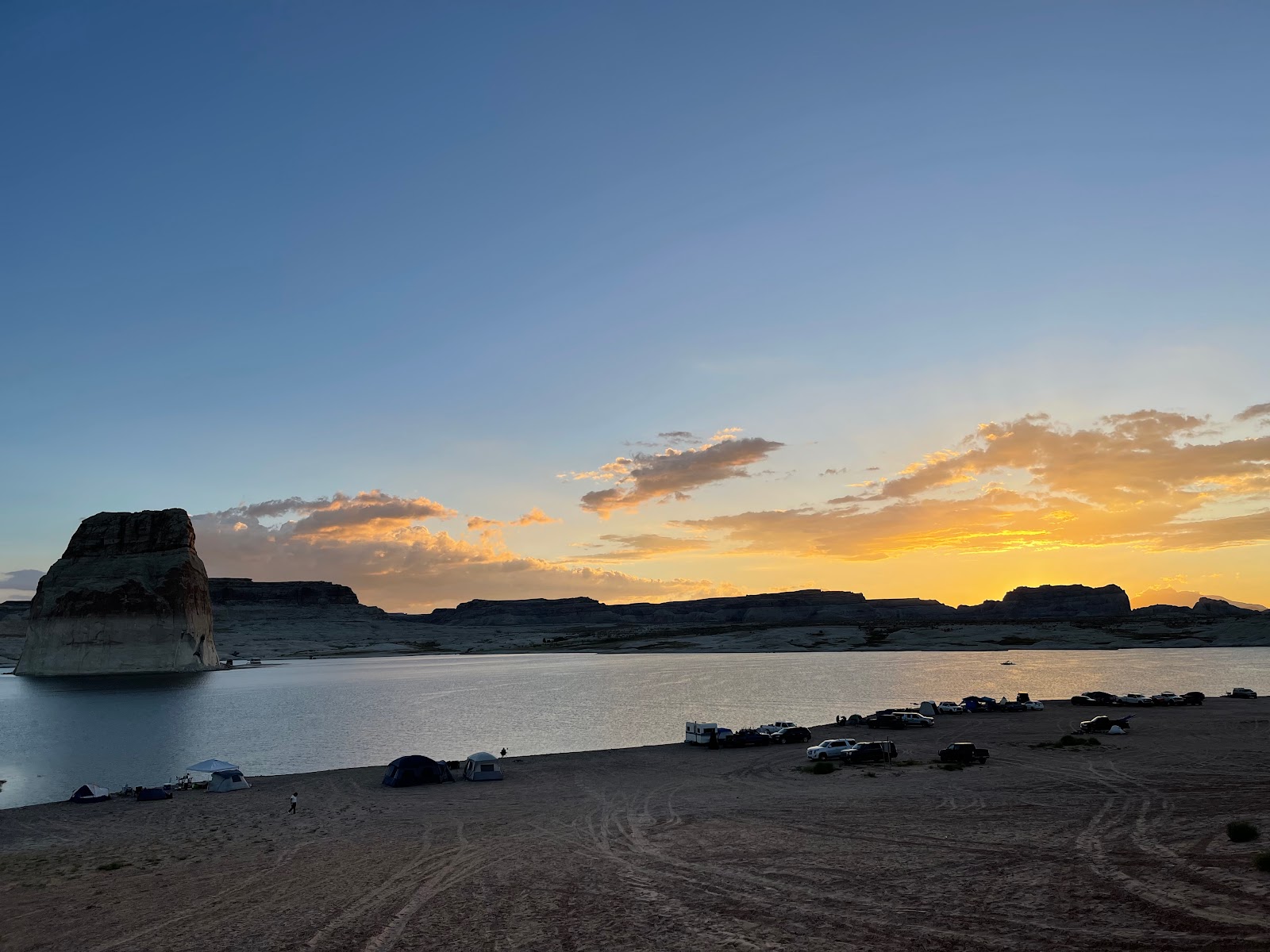 Lone Rock Beach Campground
