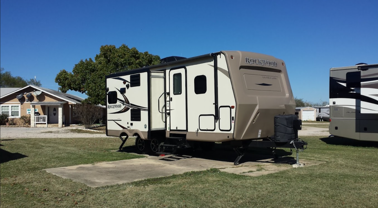 A Country Breeze RV Park