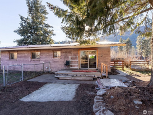 Carlton Restaurant & RV Park