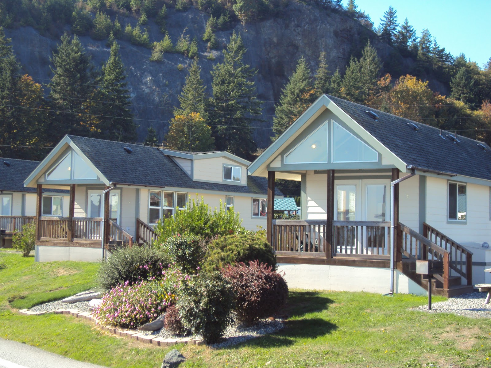 Fidalgo Bay RV Resort - RV at the Sea