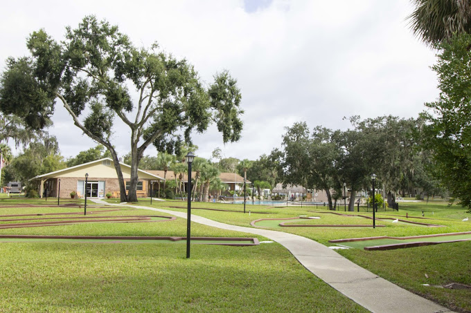 Holiday Travel Resort