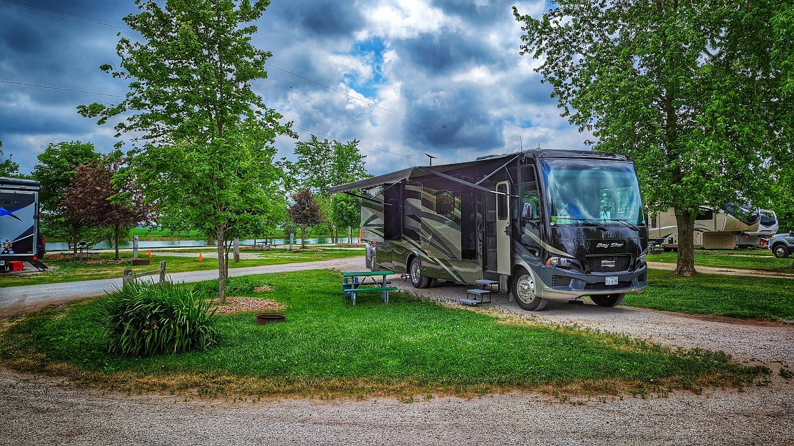 D and W Lake Camping and Fishing