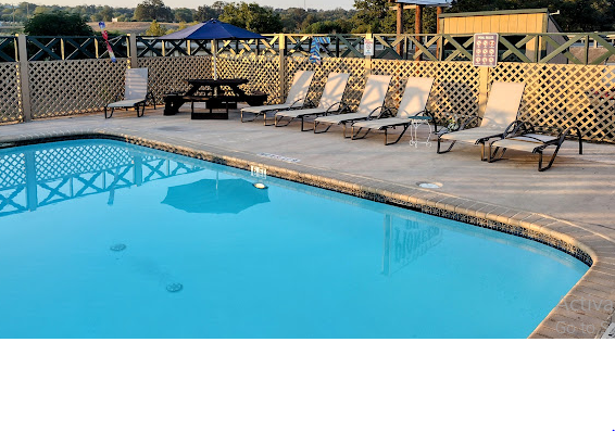 Pioneer River Resort-Bandera