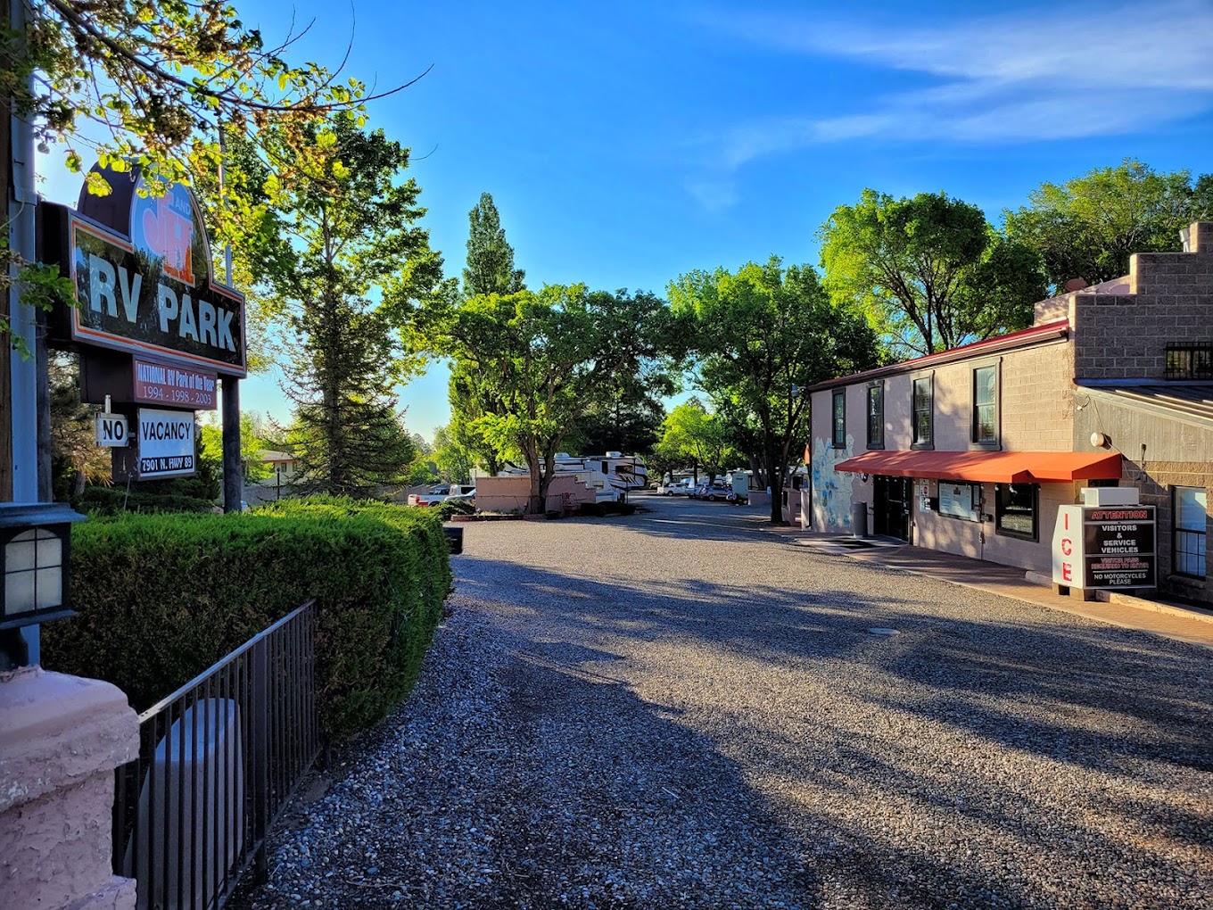 J & H RV Park