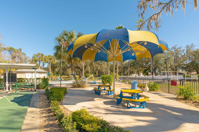 Tampa East Green Acres RV Park