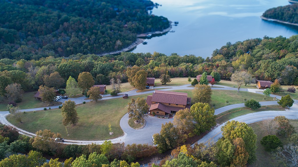 Lake Shore Cabins on Beaver Lake