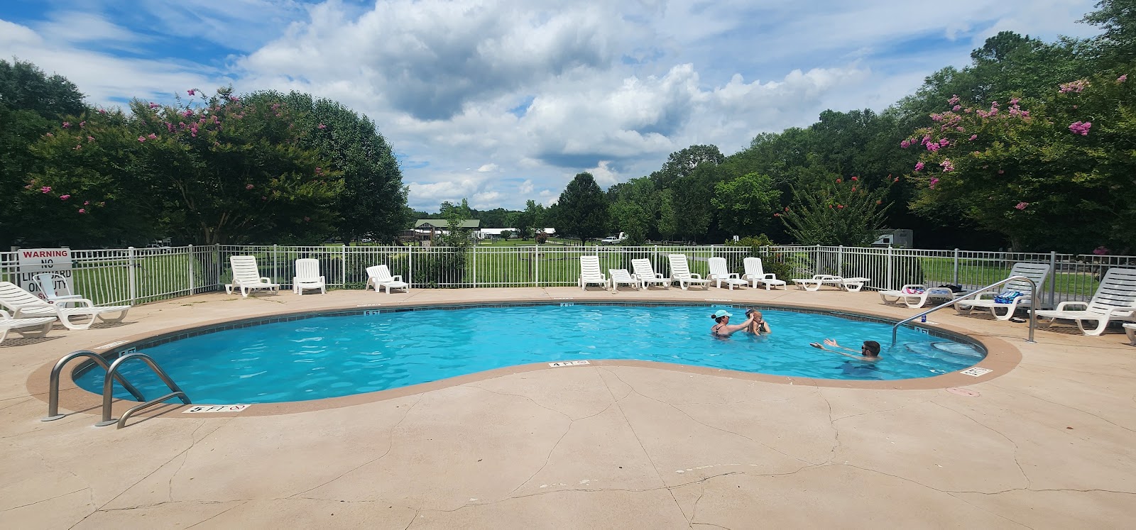 Yogi Bear's Jellystone Park at River Bottom Farms